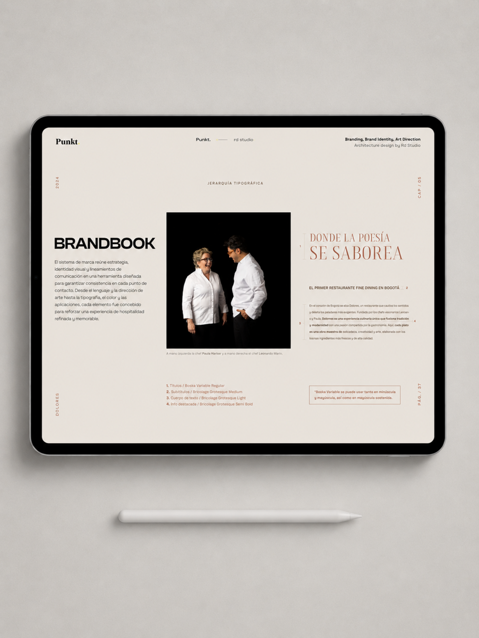 Brandbook de Punkt diseñado por Indiesign Studio, presentado en un iPad